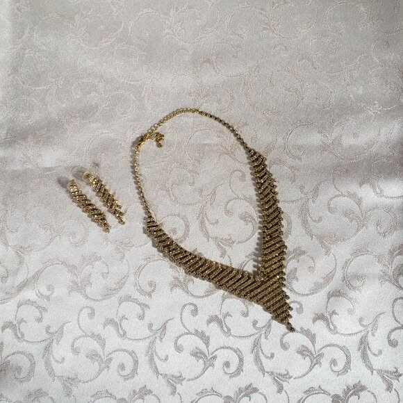 Vintage Rhinestone waterfall necklace & earrings set.  Stunning. - Picture 5 of 7